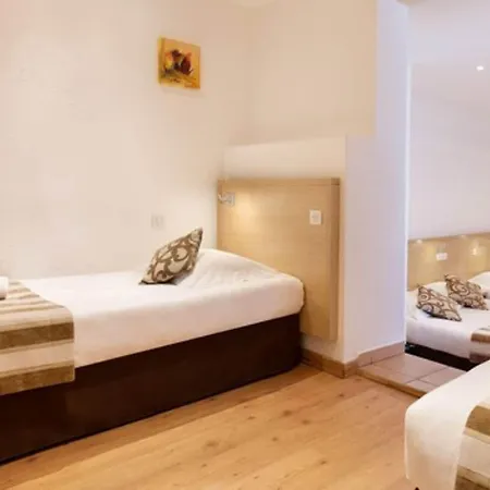 Hotel Holzer Ii Porto-Vecchio (Corsica)