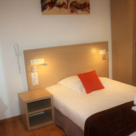 Holzer Ii Hotel 3*