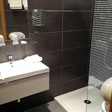 Holzer Ii Otel 3*