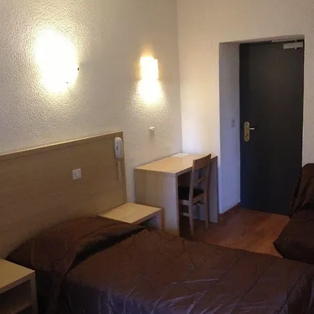 Holzer Ii Hotel 3*
