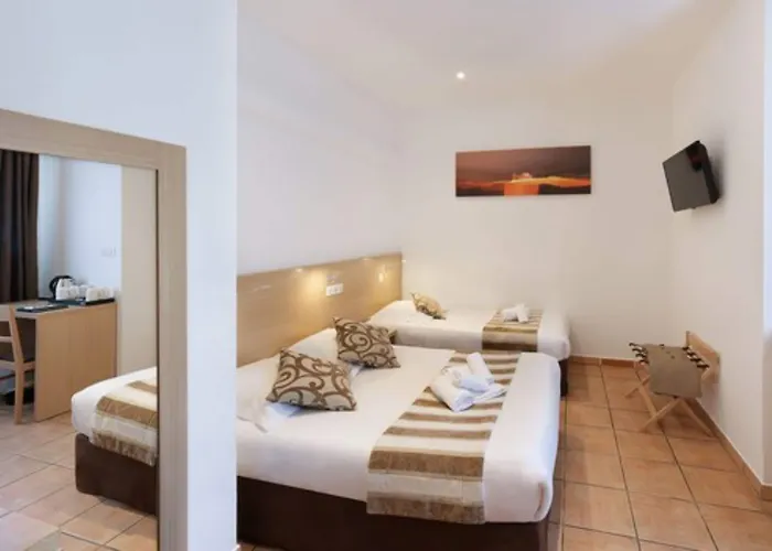 Holzer Ii 3* Porto-Vecchio (Corsica)